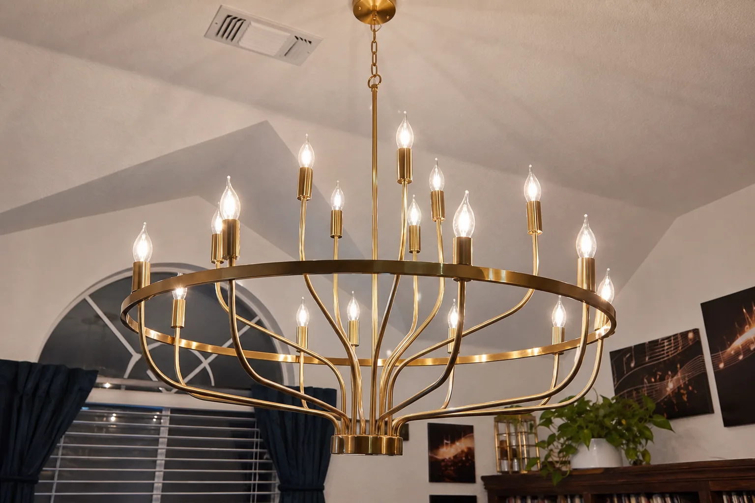 Statement chandelier, fine fixture detail